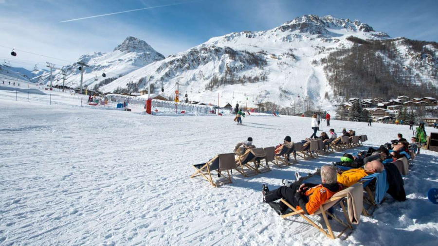 April-best-ski-holidays-in-france