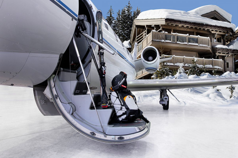 What-Types-of-Aircraft-Can-Land-at-Courchevel-Airport