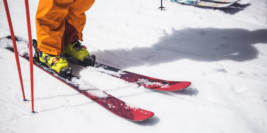 Pros and Cons of Buying vs Renting Skis