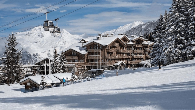 Nammos Courchevel: Where Ski Slopes Meet Luxurious Nightlife