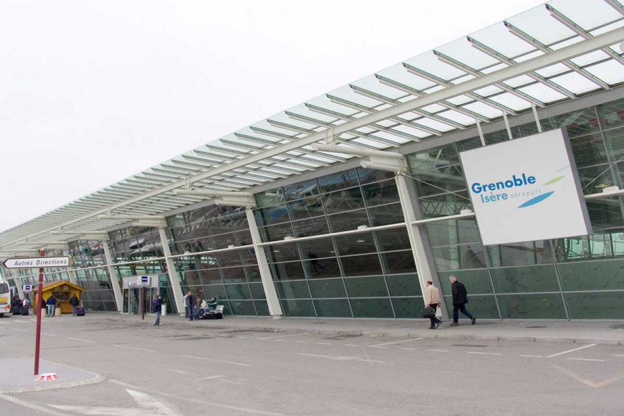 grenoble-airport-the-nearest-airport-courchevel
