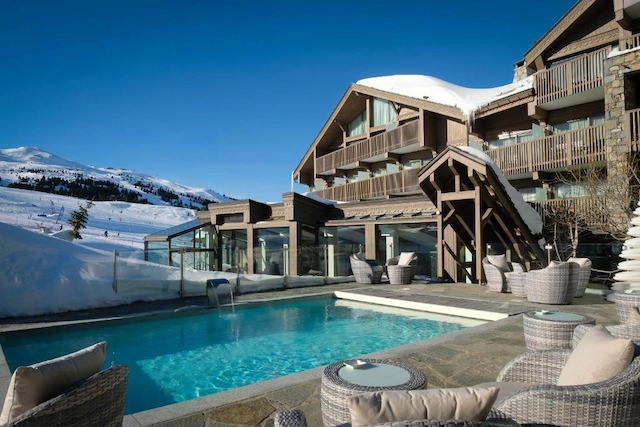 Ski Holiday in Courchevel 1850 - Why is this French ski resort so