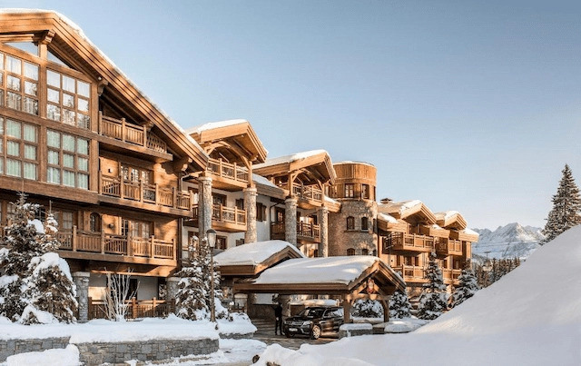 Nammos Courchevel: Where Ski Slopes Meet Luxurious Nightlife